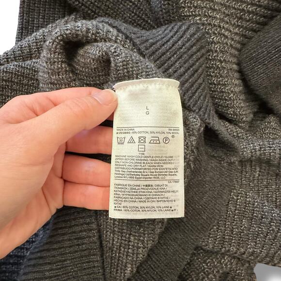 Banana Republic Men’s Charcoal & Dark Gray Half Zip Mock Neck Sweater Size L - Picture 8 of 10